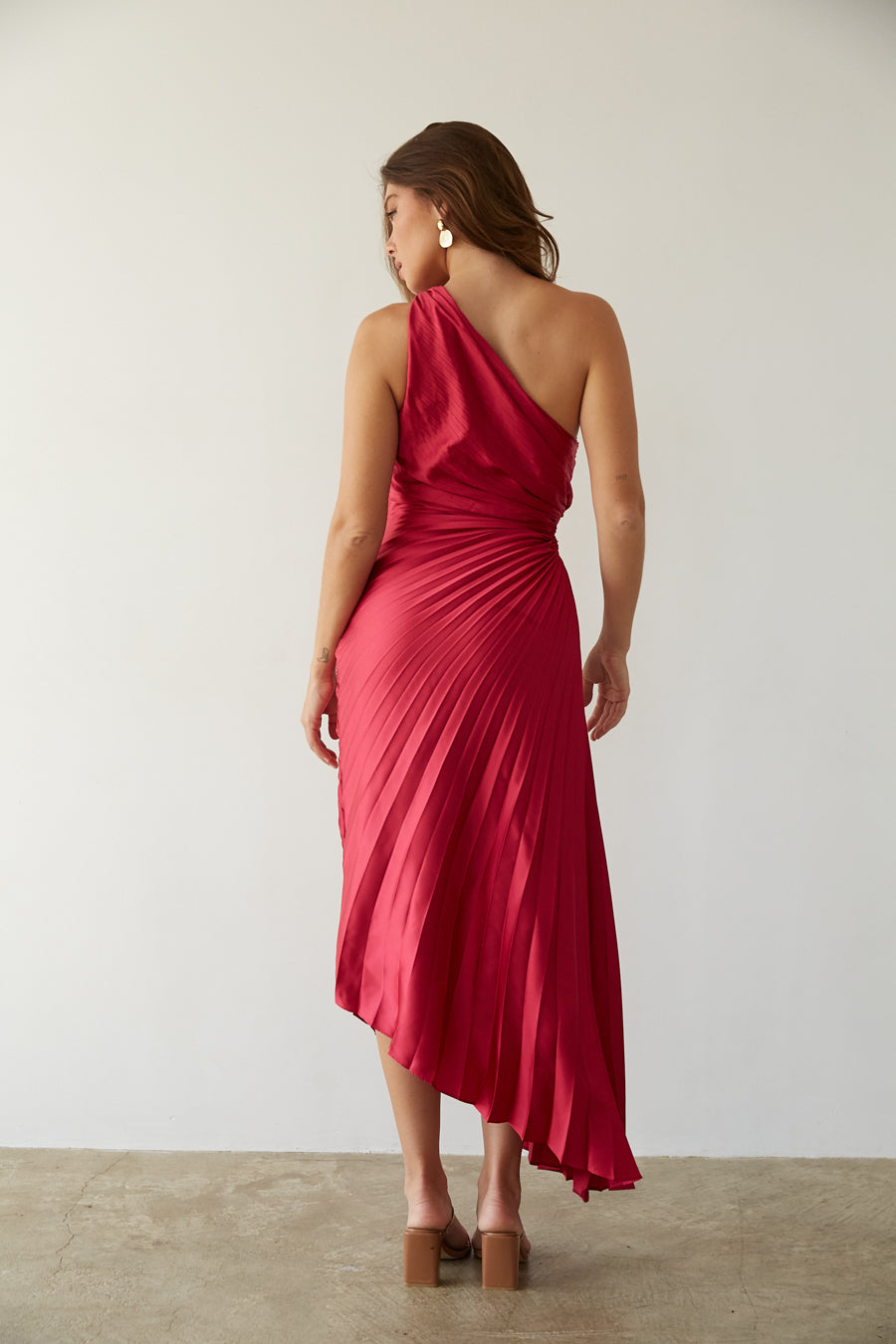 Sylviana | Asymmetric Pleat-Detail Mid-Length Dress